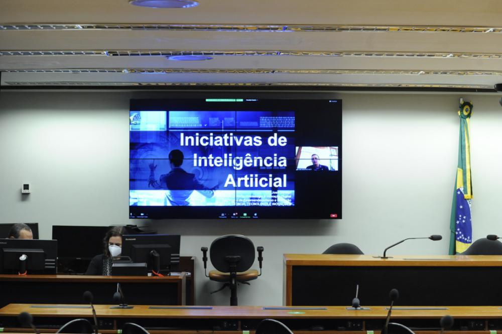 Câmara aprova projeto de lei para regulamentar Inteligência Artificial no Brasil