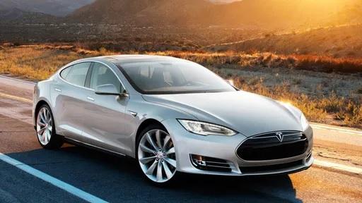 Tesla é acusada de ferir privacidade e mentir sobre emissões de carbono
