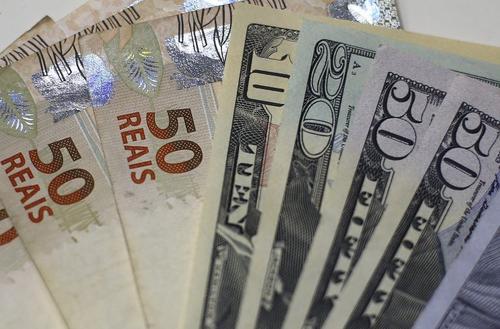 Novo marco de câmbio simplifica uso de moeda estrangeira no país: veja o que muda na sua vida