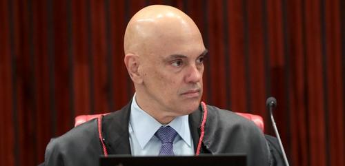 Moraes assume TSE com histórico “firme” contra desinformação, dizem especialistas